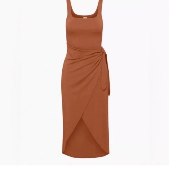 Wilfred Dresses & Skirts - Wilfred Saturn Sleeveless Midi Dress Anise Brown